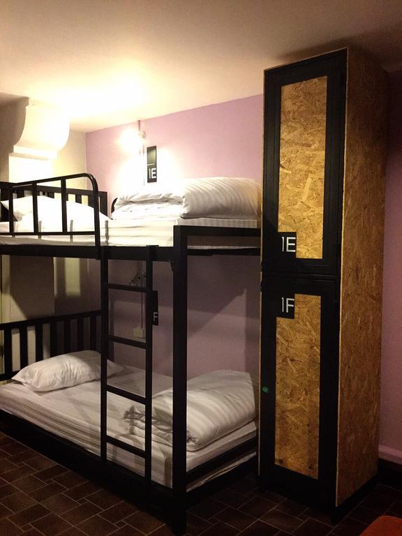 Eden Walking Street Hostel Čiang Mai Pokoj fotografie