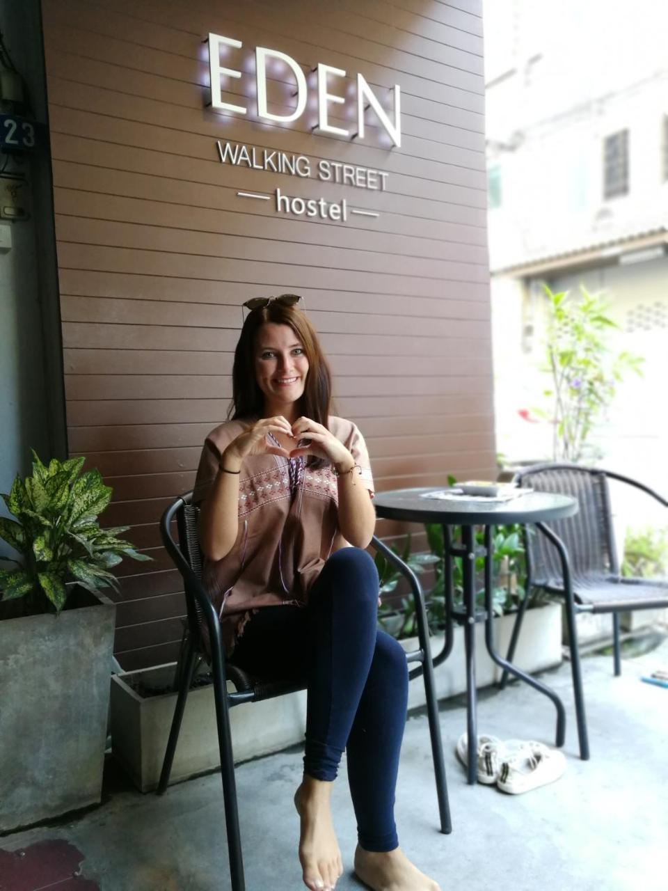 Eden Walking Street Hostel Čiang Mai Exteriér fotografie